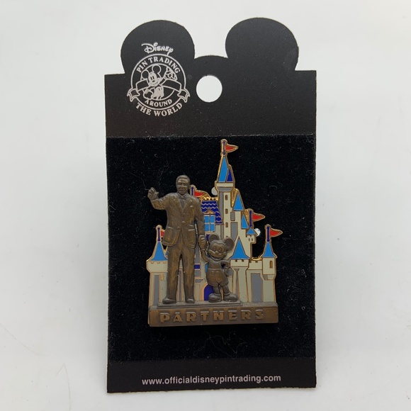 Disney Mickey Mouse & Walt Disney Cinderella's Castle Partners Collectible Pin - Picture 1 of 8